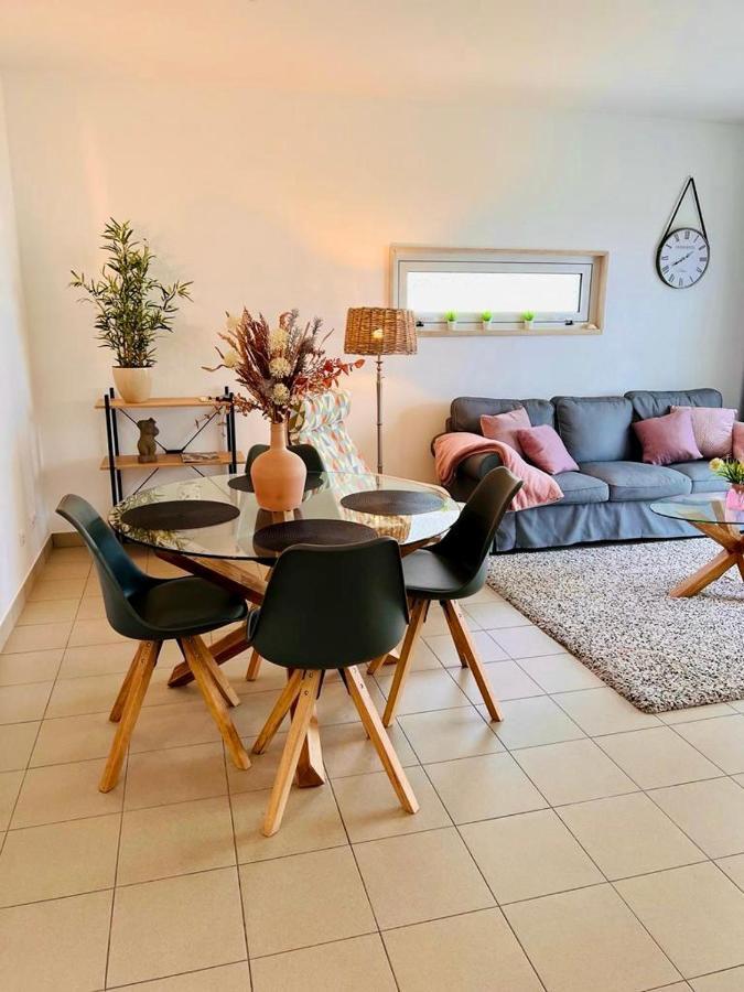 Angies Marina Apartment, Includes 2 Free Passes For The Marina Pool Lagos Zewnętrze zdjęcie